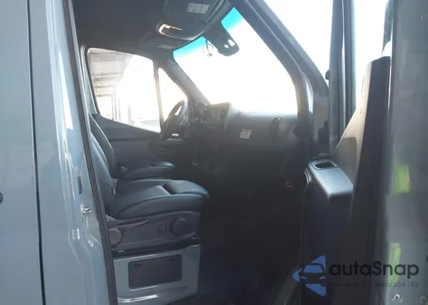 2023 Mercedes-Benz Sprinter 2500 Standard Roof 4-Cyl Diesel z USA, uszkodzony, nr VIN W1W4KBHY6PT122537